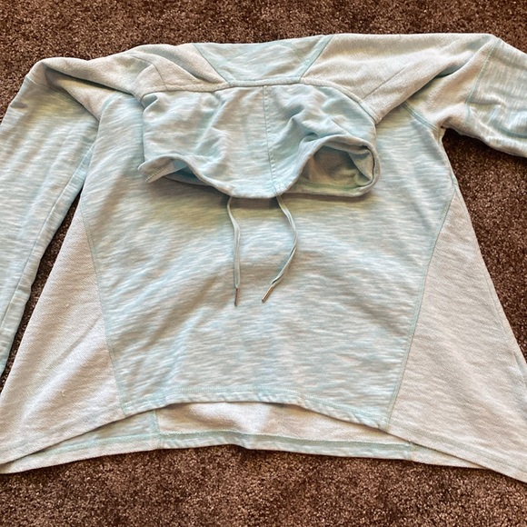 Don’t like the sleeves, too short for me - Picture 2 of 2